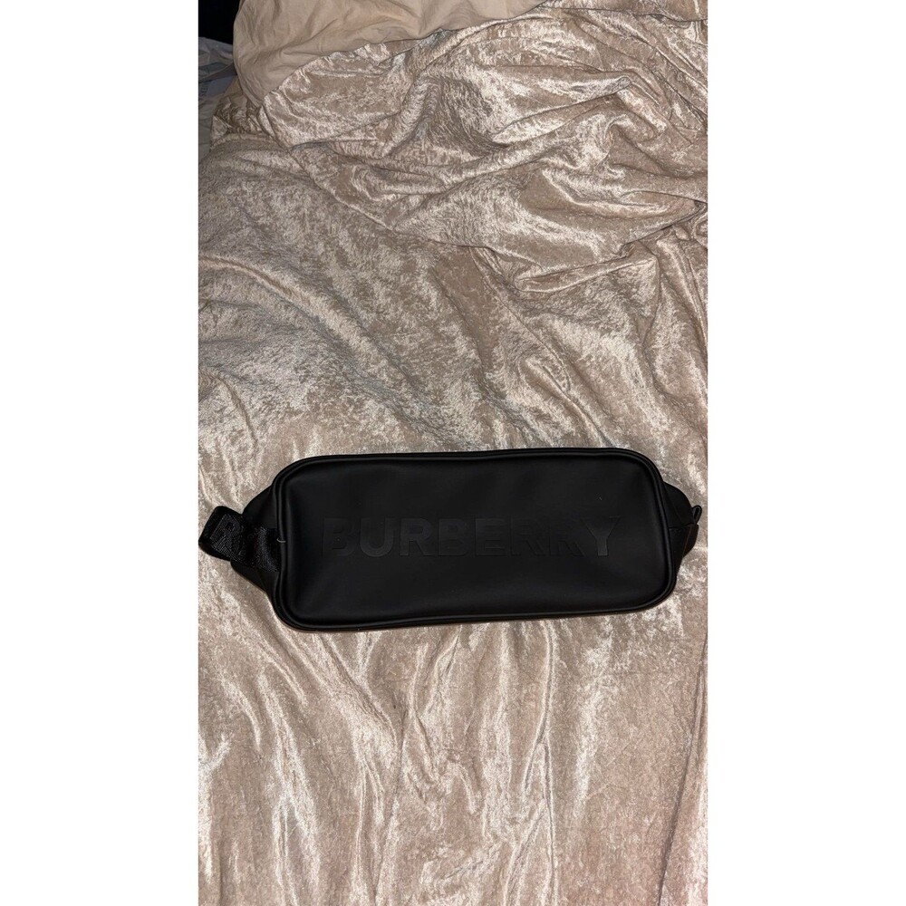 Burberry cosmetics pouch - Picture 6 of 6